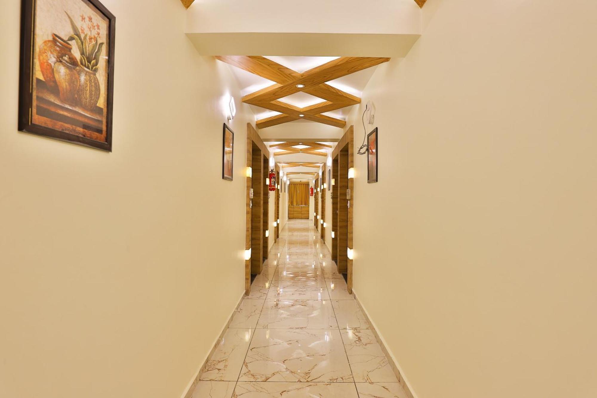 Hotel O Silver Palace Watuwa 外观 照片